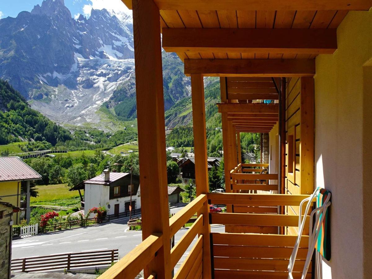 Hotel Aigle Courmayeur Bagian luar foto