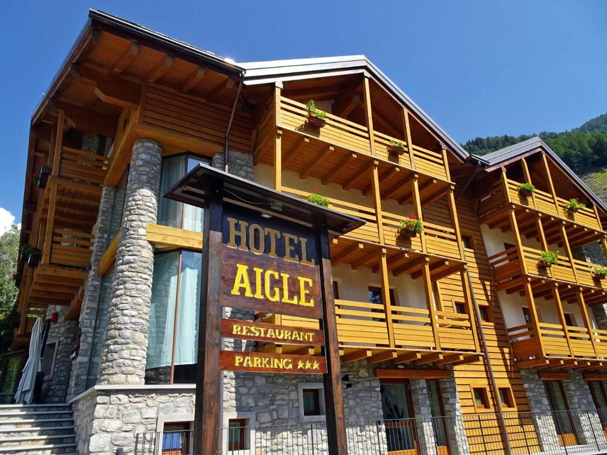 Hotel Aigle Courmayeur Bagian luar foto