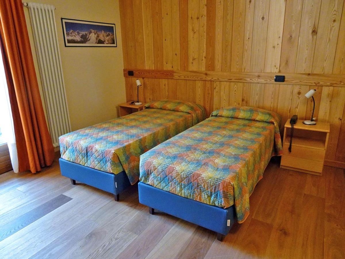 Hotel Aigle Courmayeur Bagian luar foto