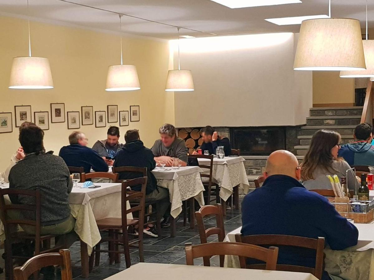 Hotel Aigle Courmayeur Bagian luar foto