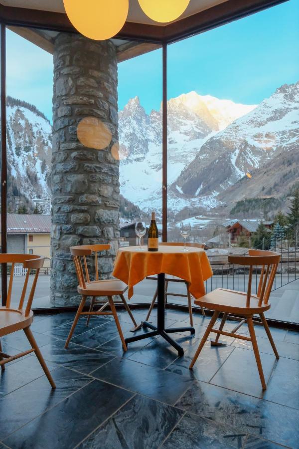 Hotel Aigle Courmayeur Bagian luar foto