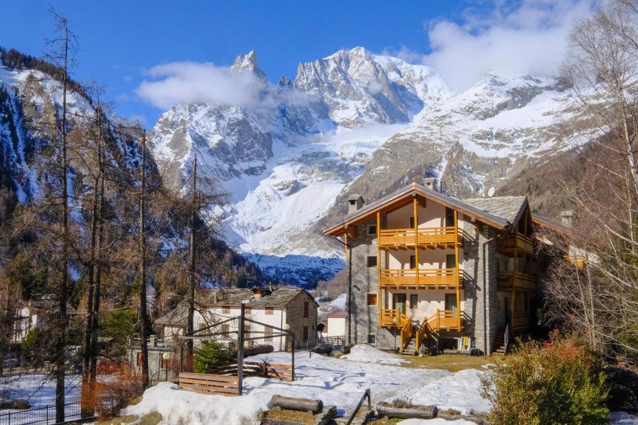 Hotel Aigle Courmayeur Bagian luar foto