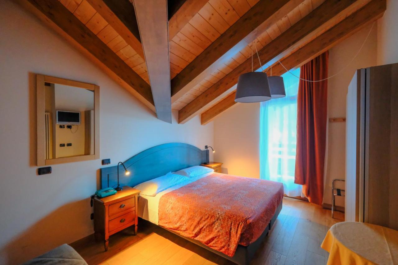 Hotel Aigle Courmayeur Bagian luar foto
